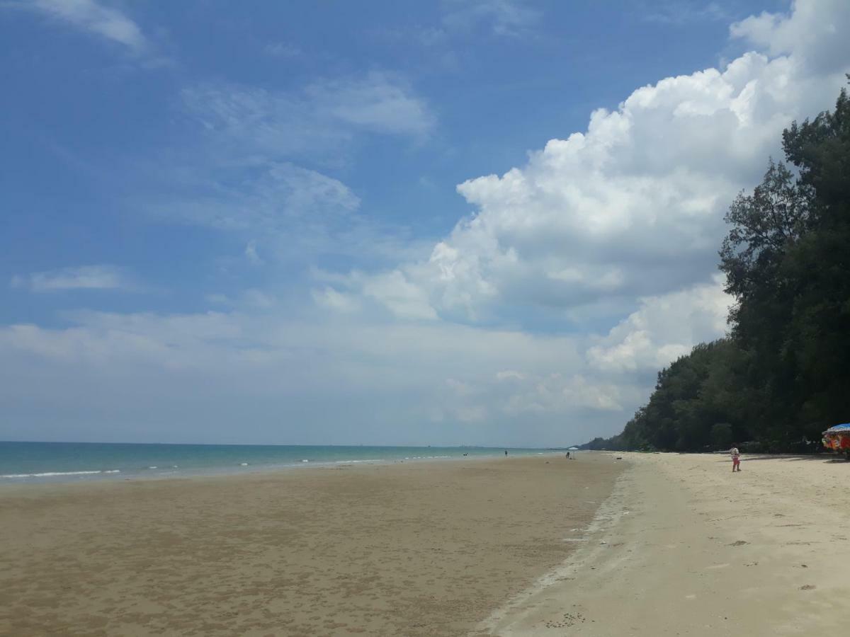 Mae Rampung Beach House คาราโอเกะและสระเด็ก Rayong Dış mekan fotoğraf