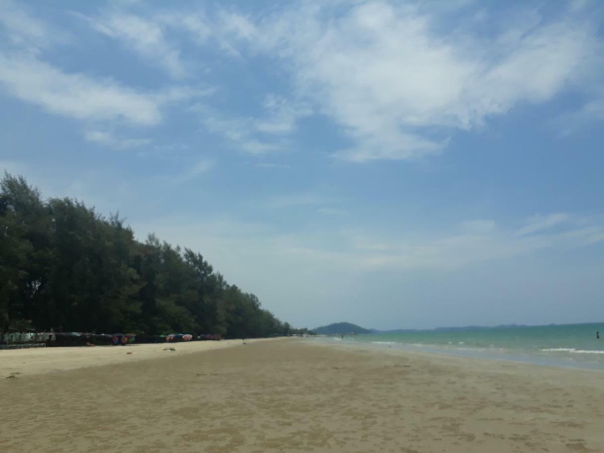 Mae Rampung Beach House คาราโอเกะและสระเด็ก Rayong Dış mekan fotoğraf